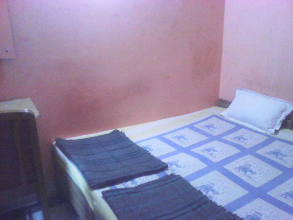 Leela Guest House Varanasi Rum bild