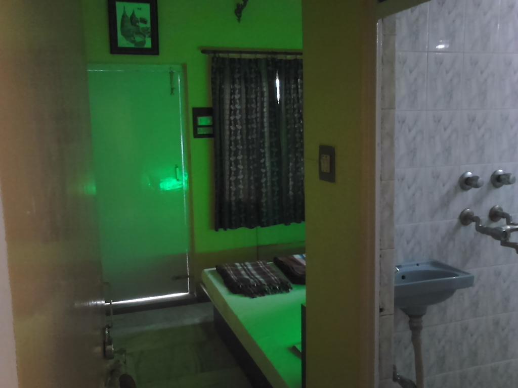 Leela Guest House Varanasi Rum bild
