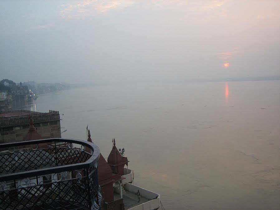 Leela Guest House Varanasi Exteriör bild